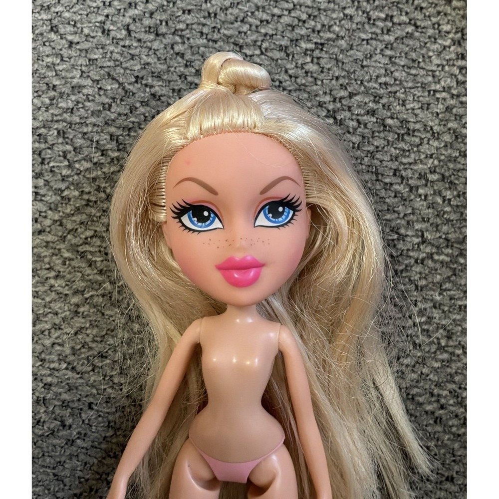 Bratz Hello My Name Is Cloe Doll 2015 Blonde Hair Freckles 536086 MGA 10in